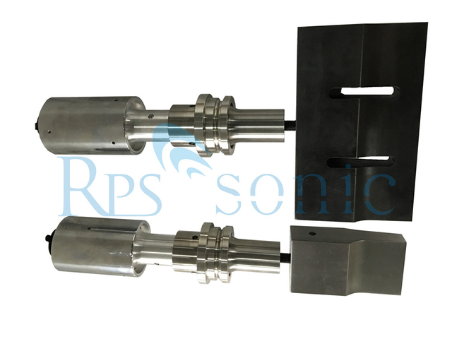 Ультразвуковые рупоры из стали прямоугольного сечения с прорезями для герметизации ткани